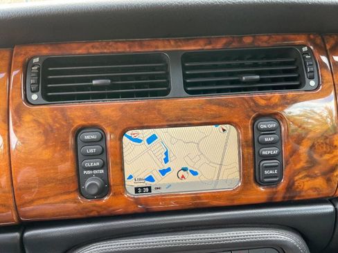 Used 2005 Jaguar XK8 Convertible image 29