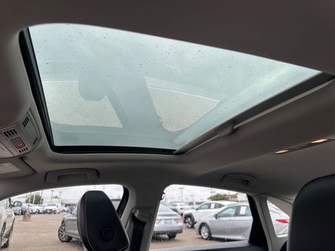 Used 2025 Volkswagen Jetta SE image 22