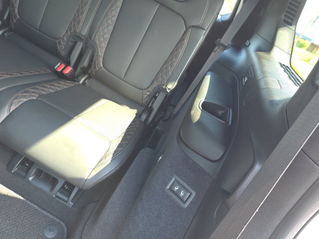 Used 2024 Jeep Grand Cherokee L Summit AWD/4WD image 34