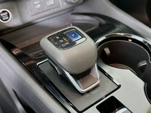 Used 2021 Nissan Rogue S image 23