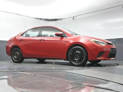 Used 2016 Toyota Corolla LE FWD image 38
