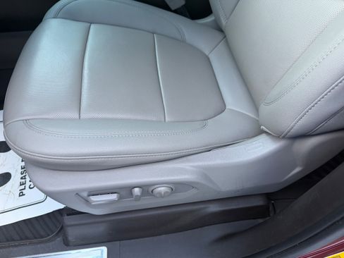 Used 2022 Chevrolet Silverado 1500 LTZ w/ Z71 Off-Road Package image 15