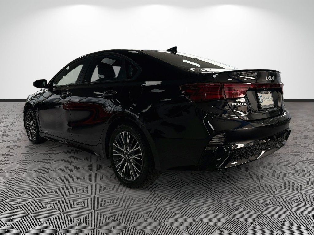 Used 2023 Kia Forte GT-Line FWD image 8