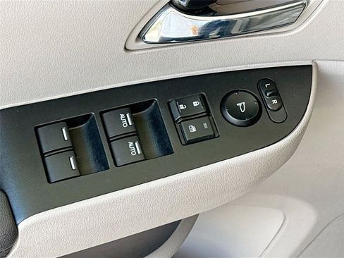 Used 2015 Honda Odyssey EX-L image 17