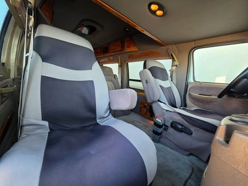 Used 2001 Dodge B1500 image 16