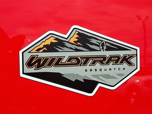 Used 2023 Ford Bronco Wildtrak image 32