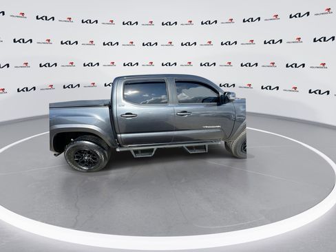 Used 2022 Toyota Tacoma SR5 image 9