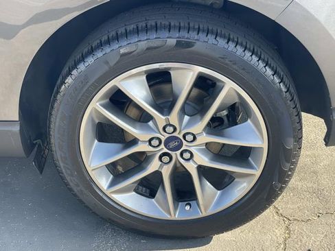 Certified 2017 Ford Edge Titanium w/ Technology Package image 38