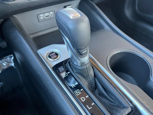 Used 2025 Nissan Altima 2.5 SV FWD image 42