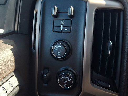 Used 2017 GMC Sierra 1500 Denali w/ Denali Ultimate Package image 28