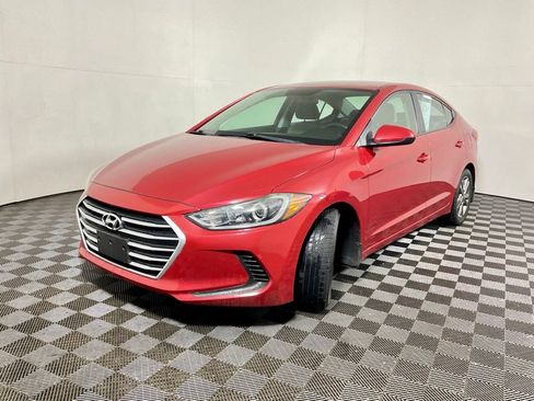 Used 2018 Hyundai Elantra SEL FWD image 2