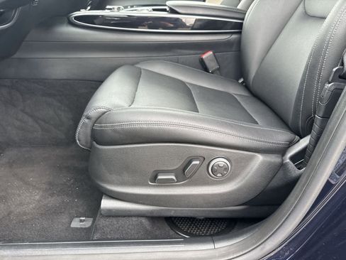 Used 2025 Genesis GV70 2.5T image 18