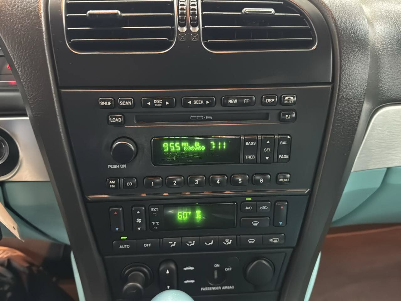 Used 2002 Ford Thunderbird RWD image 15