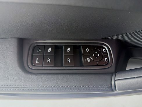 New 2026 Porsche Cayenne Coupe image 8