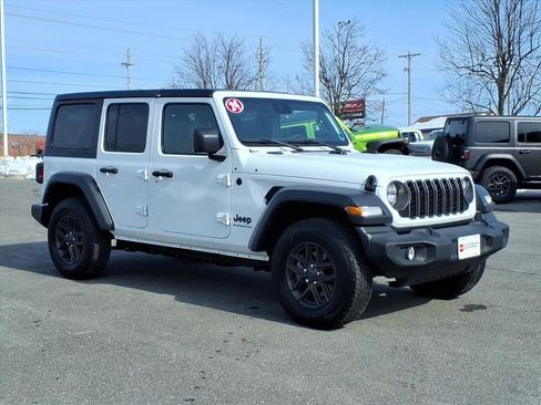 Used 2024 Jeep Wrangler Sport S image 2