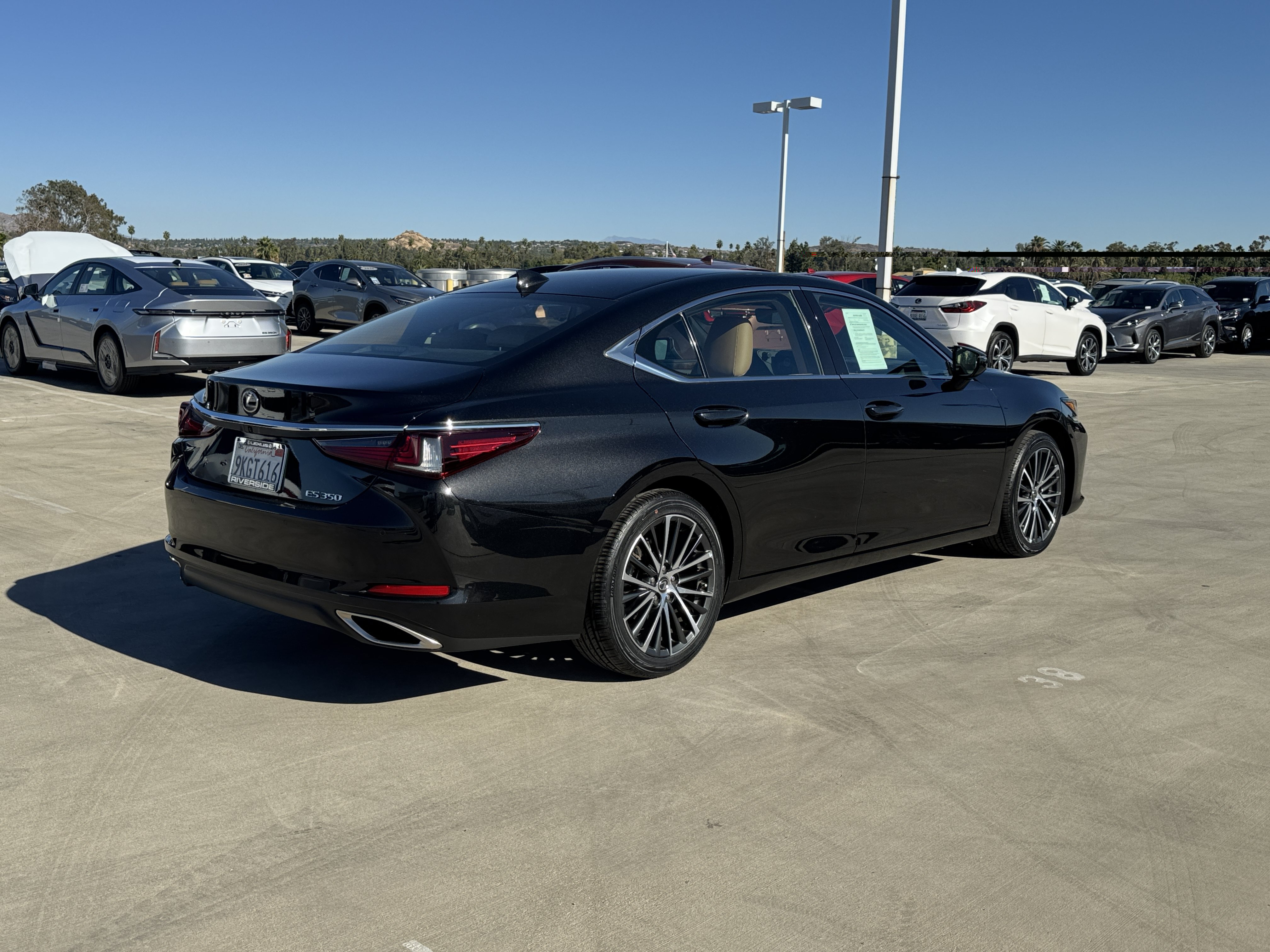 Certified 2024 Lexus ES 350 w/ Premium Package FWD image 10