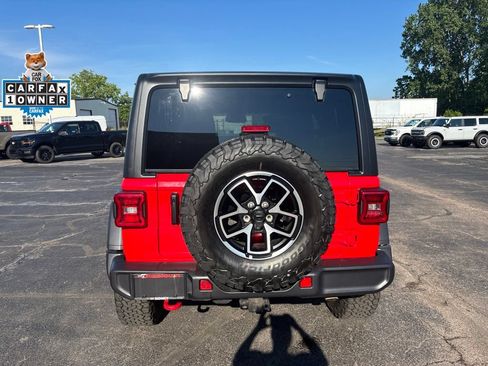 Used 2026 Jeep Wrangler Unlimited Rubicon AWD/4WD image 4