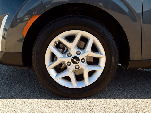 Used 2024 Kia Soul LX w/ Option Group 015 image 25