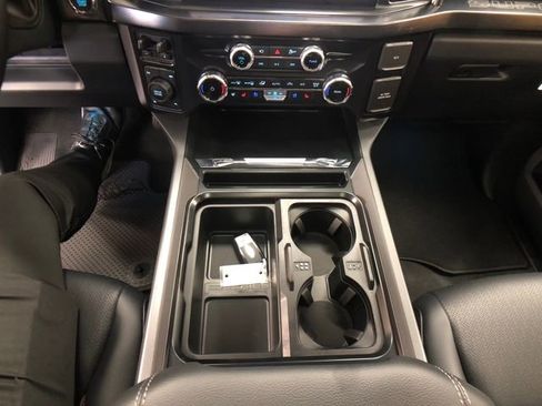 New 2026 Ford F250 Lariat w/ Black Appearance Package image 20