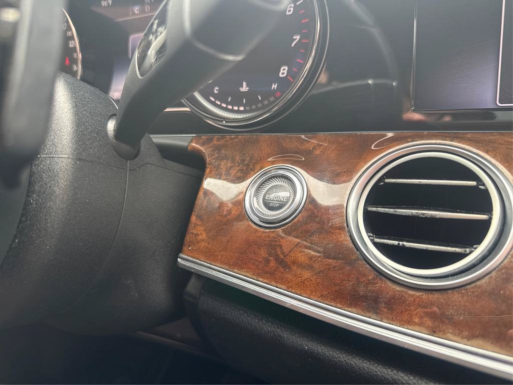 Used 2018 Mercedes-Benz E 300 image 28