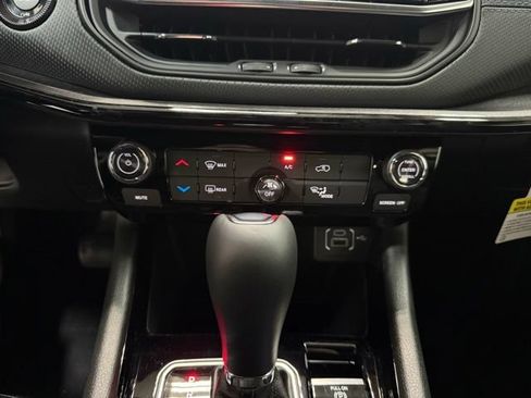 New 2026 Jeep Compass Latitude AWD/4WD image 19