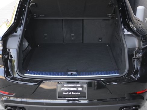 Certified 2026 Porsche Cayenne Coupe AWD/4WD image 38