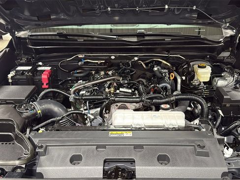 Certified 2025 Toyota Tacoma SR5 image 25