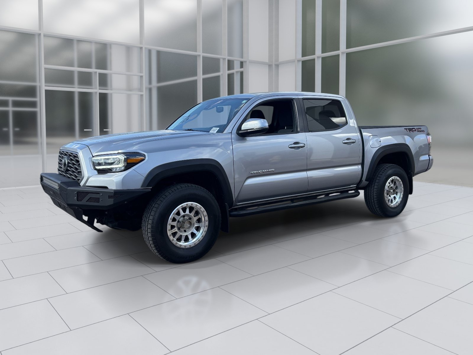 Used 2021 Toyota Tacoma TRD Off-Road w/ Technology Package RWD image 2