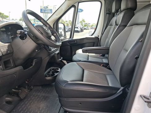 Used 2023 RAM ProMaster 2500 FWD image 12