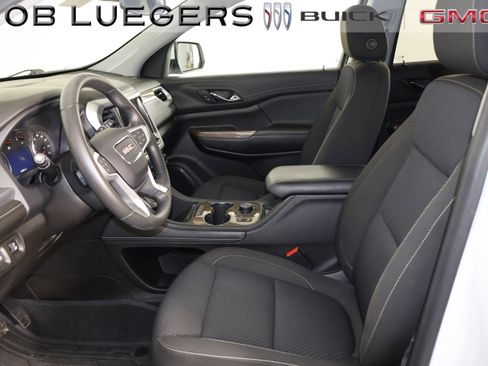 Certified 2023 GMC Acadia SLE w/ Driver Convenience Package FWD image 9