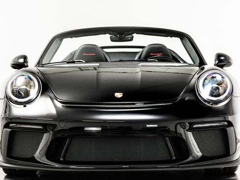 Used 2019 Porsche 911 Speedster RWD image 4