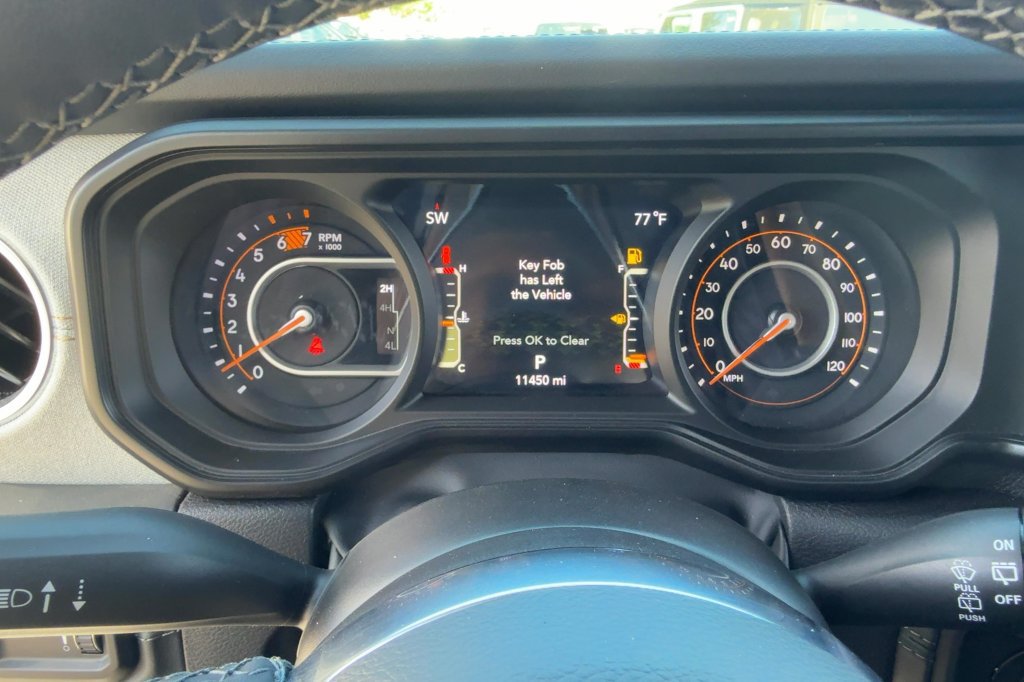 Used 2026 Jeep Wrangler Unlimited Sahara AWD/4WD image 16