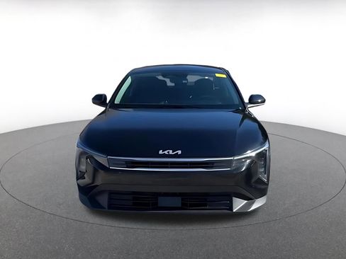Used 2025 Kia K4 LXS image 3
