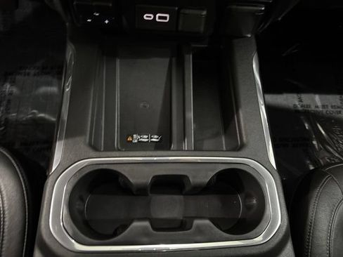 Used 2019 GMC Sierra 1500 SLT w/ SLT Premium Plus Package AWD/4WD image 30