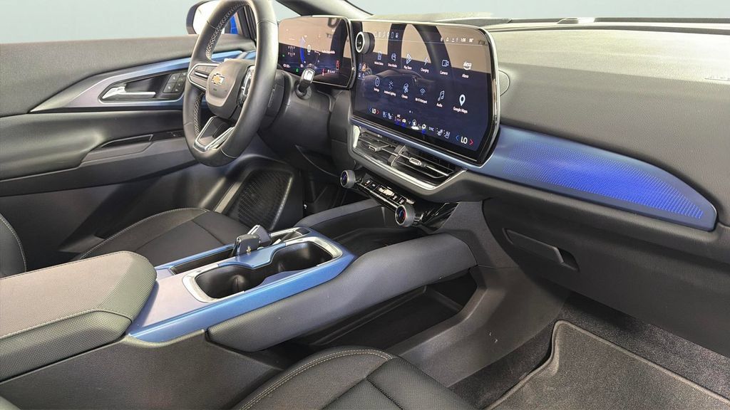 Certified 2025 Chevrolet Equinox EV LT w/ Convenience Package II FWD image 35