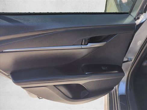 Used 2026 Toyota Camry SE w/ Convenience Package FWD image 8