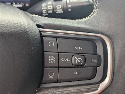Used 2022 Jeep Wagoneer Series II RWD image 11