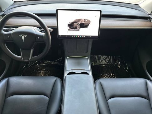 Used 2024 Tesla Model Y Long Range RWD image 13