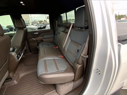 Used 2022 GMC Sierra 3500 Denali w/ Denali Ultimate Package image 21