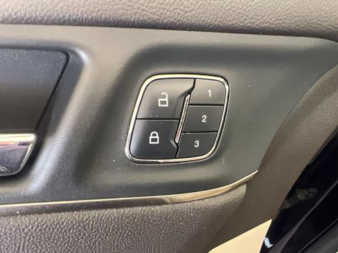 Used 2015 Lincoln MKC FWD w/ Equipment Group 102A Reserve image 44