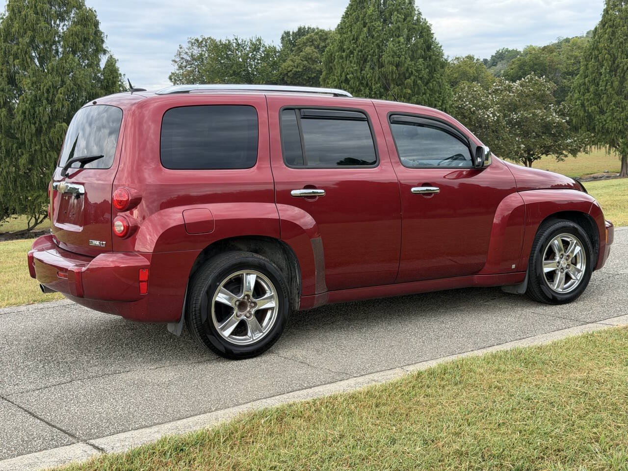 Used 2009 Chevrolet HHR LT FWD image 15