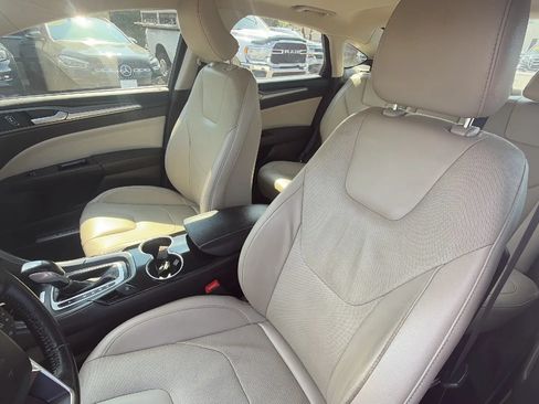 Used 2015 Ford Fusion Titanium AWD/4WD image 16
