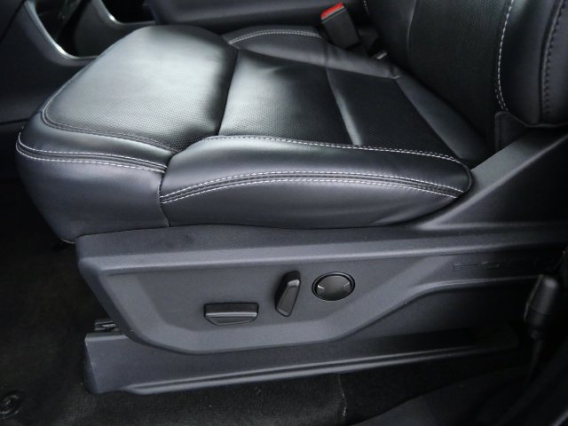Used 2025 Ford Expedition Max Platinum AWD/4WD image 18