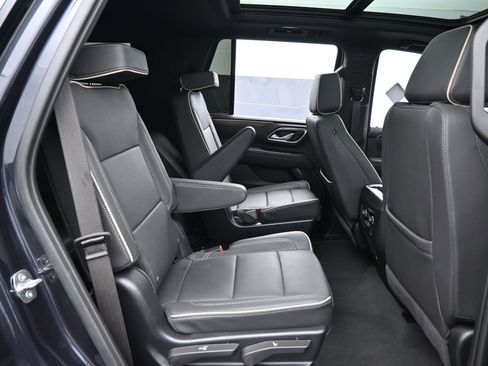 Used 2024 Chevrolet Tahoe Premier w/ Premium Package image 46