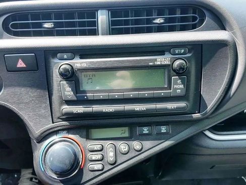 Used 2014 Toyota Prius C Two image 10