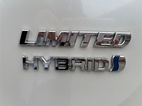 Used 2018 Toyota RAV4 Limited image 30