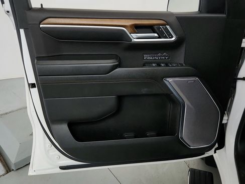 Certified 2023 Chevrolet Silverado 1500 High Country AWD/4WD image 11