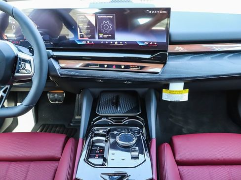 New 2027 BMW 550e xDrive w/ Premium Package AWD/4WD image 13