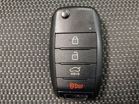Used 2017 Kia Forte LX FWD image 32