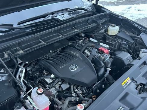 Used 2023 Toyota Highlander Limited image 65